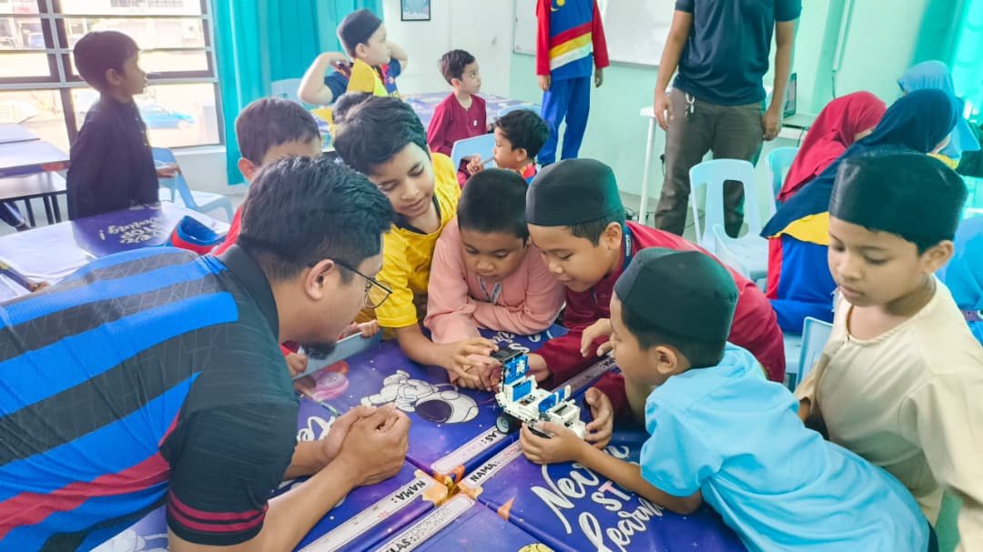 Students building robots